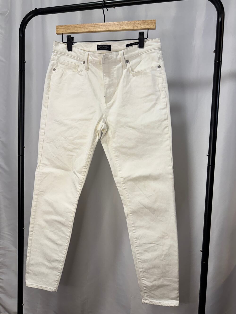 Banana Republic Premium Denim Women’s 29 White Skinny Jeans Mid Rise Stretch